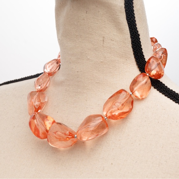 Peach fuzz beaded jewelry set with somewhat transparent Carol for Eva Graham - Picture 5 of 11